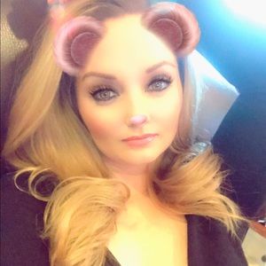 Meet your Posher, Cara